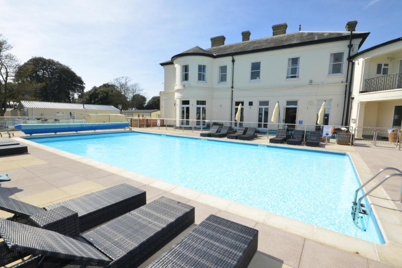 Sandhills Apartments, Mudeford